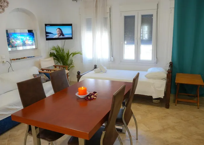 Avlemonas Guest House *